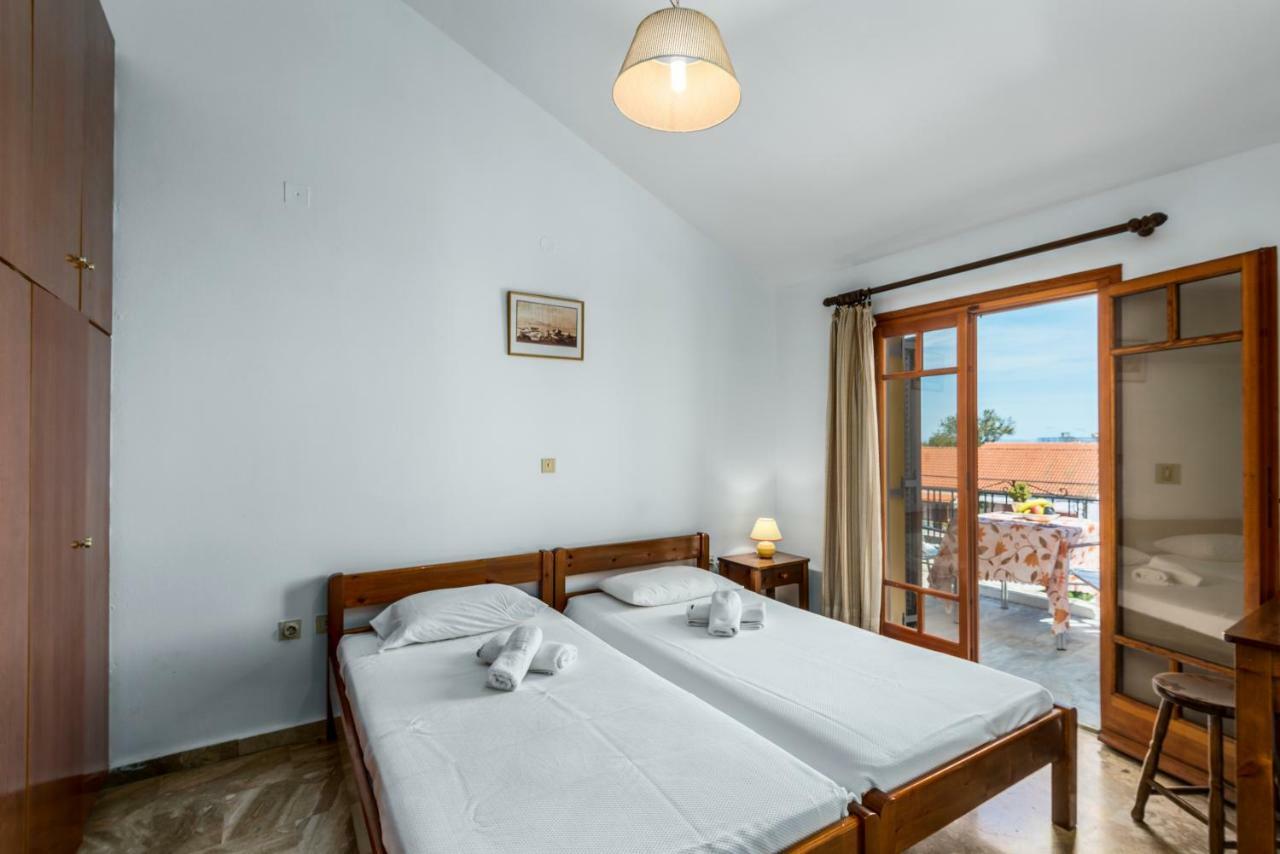Areti Apartments Poros  Bagian luar foto