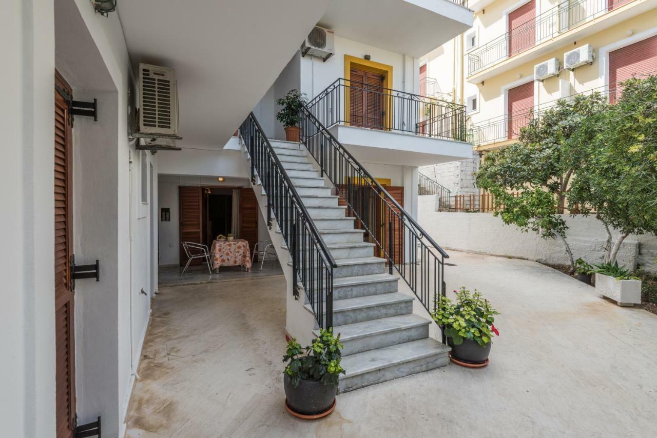 Areti Apartments Poros  Bagian luar foto