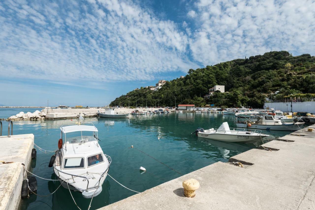 Areti Apartments Poros  Bagian luar foto
