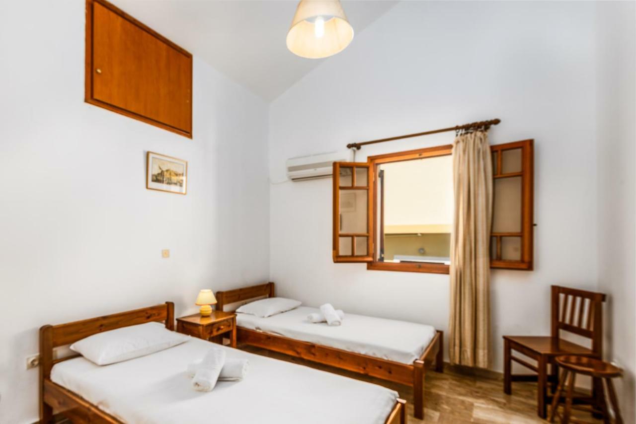 Areti Apartments Poros  Bagian luar foto