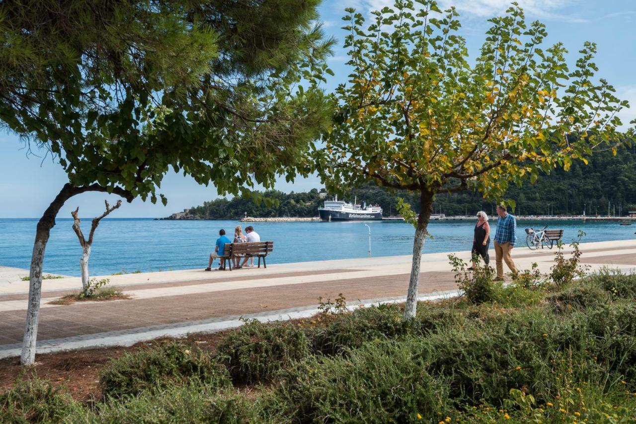 Areti Apartments Poros  Bagian luar foto