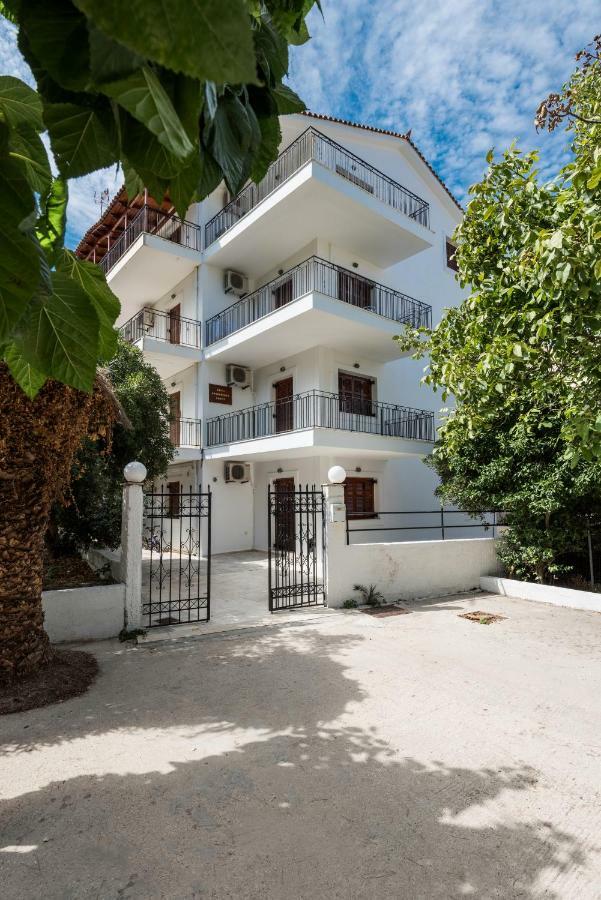 Areti Apartments Poros  Bagian luar foto